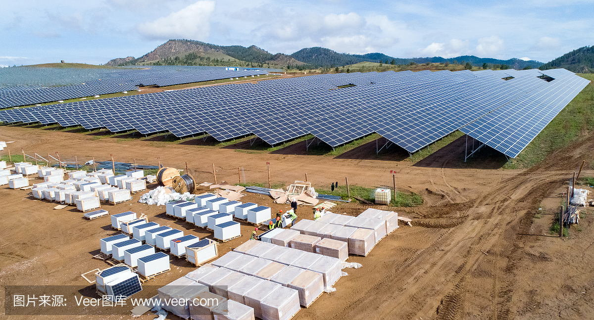 太阳能电池板能源电力建筑安装完毕